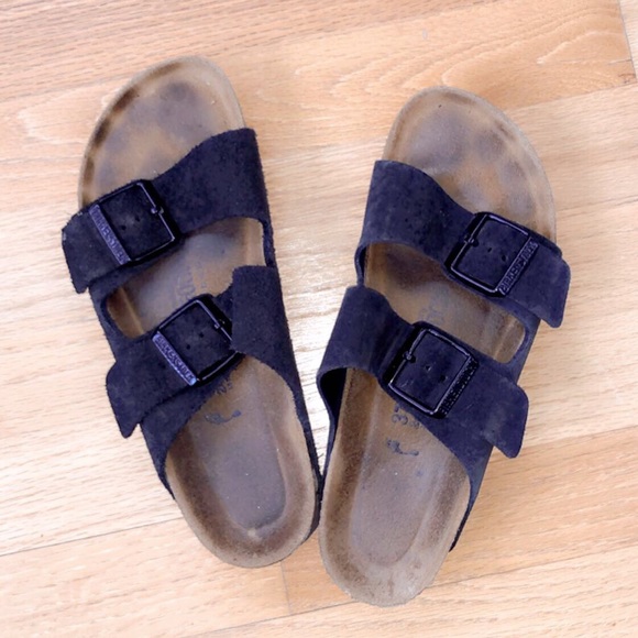 Birkenstock Shoes - Birkenstock’s size 37 Black Soft FootBed